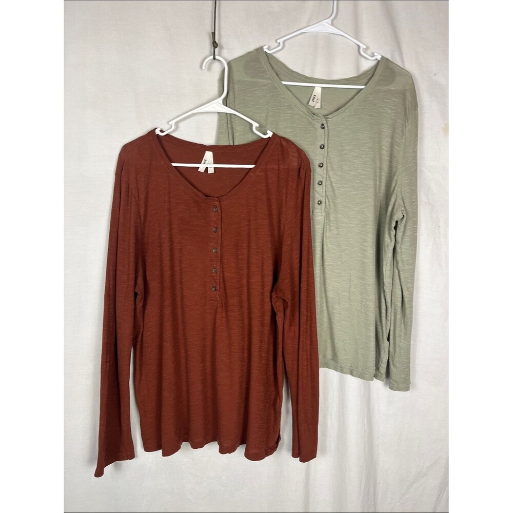 Pact Bundle of 2 Organic Cotton Lightweight 1/4 Button Up Long Sleeve Shirts